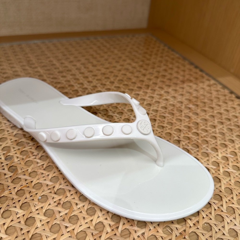 NIB Tory Burch Studded Jelly Thong Sandals White TPU Iconic Logo Many Sizes